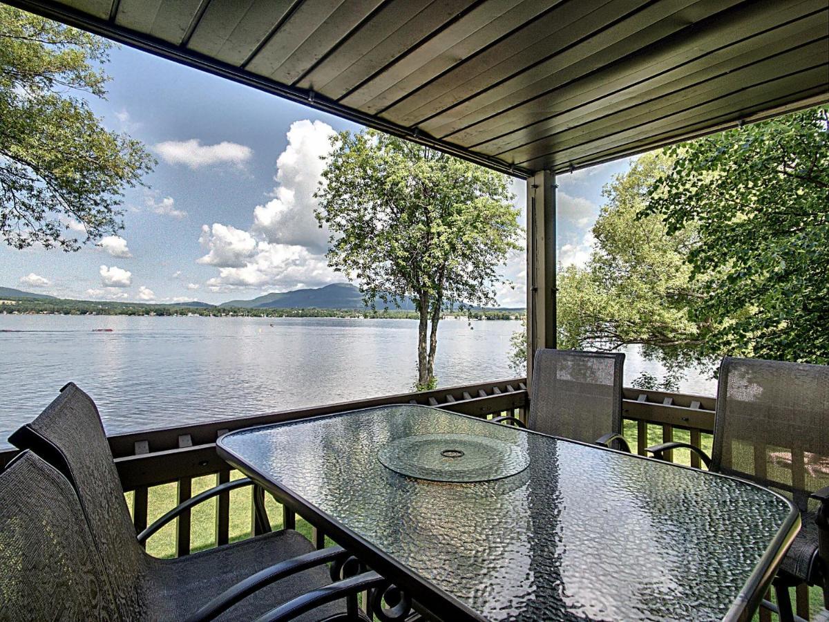 Location Tourisme Estrie - Oberge Du Village Magog Exterior foto